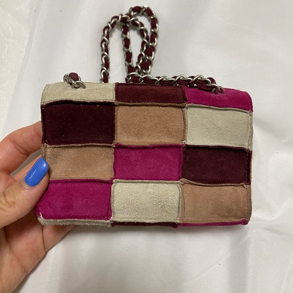 Chanel - Picture 10 of 12